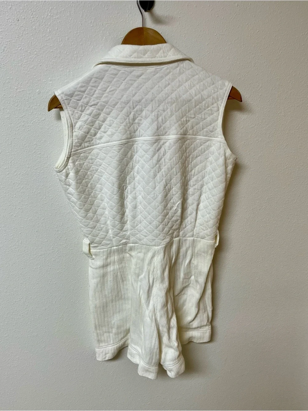 SEATTLE GEAR white sleeveless romper. Cotton blend. Women’s size S - Picture 5 of 5